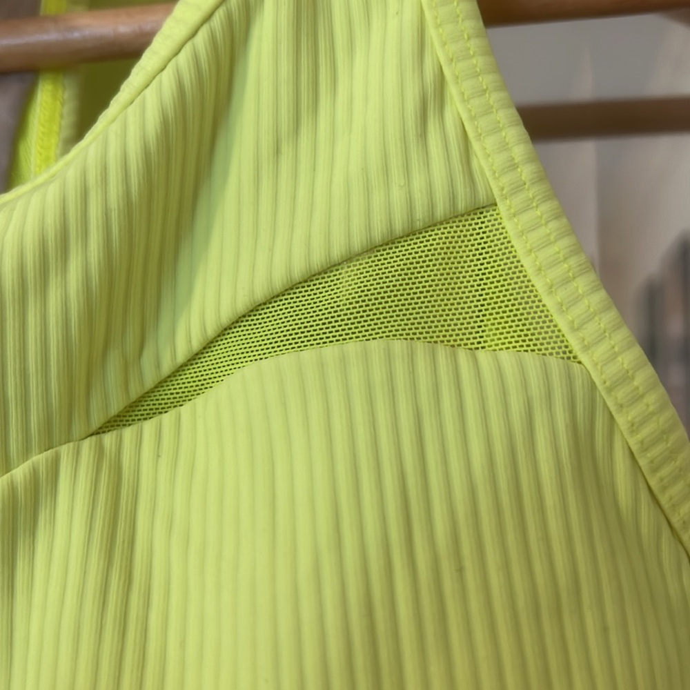 high neck lululemon bra - Picture 2 of 5